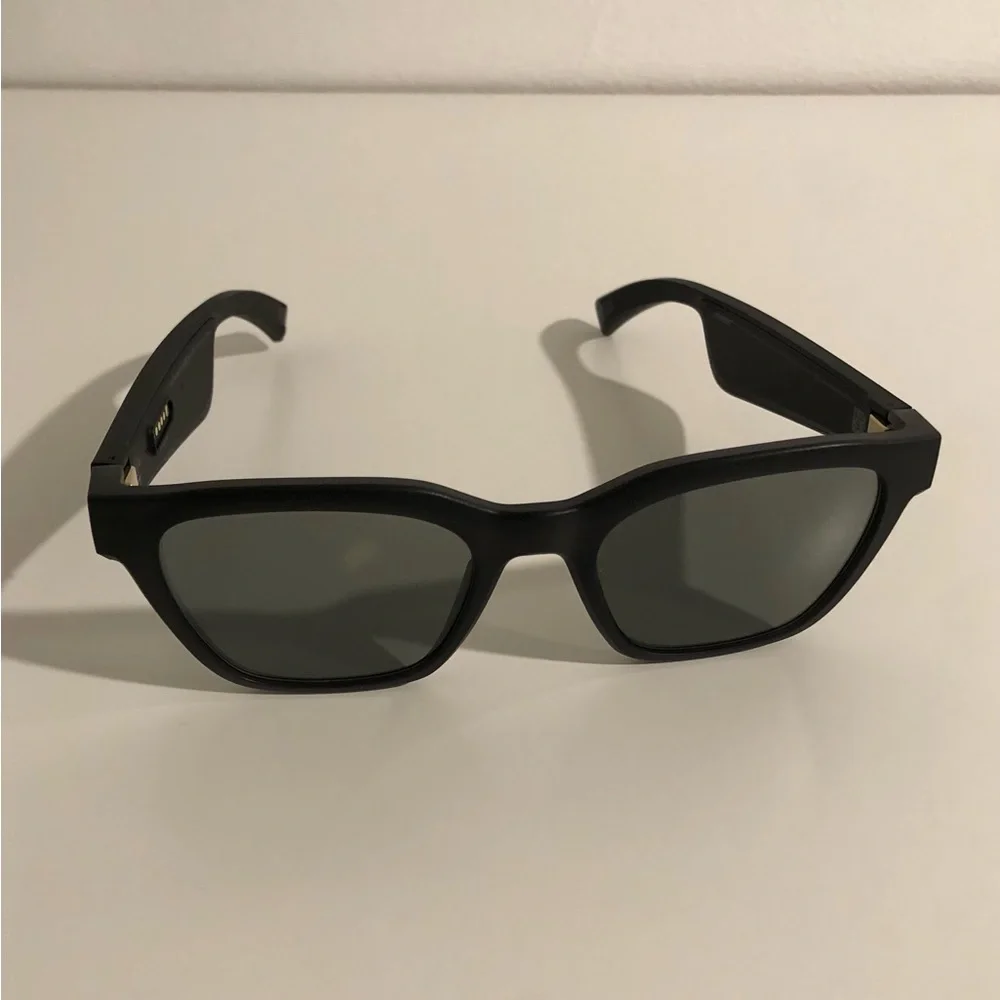 NEW - Bose Frames Alto S/M - Bluetooth Audio Sunglasses